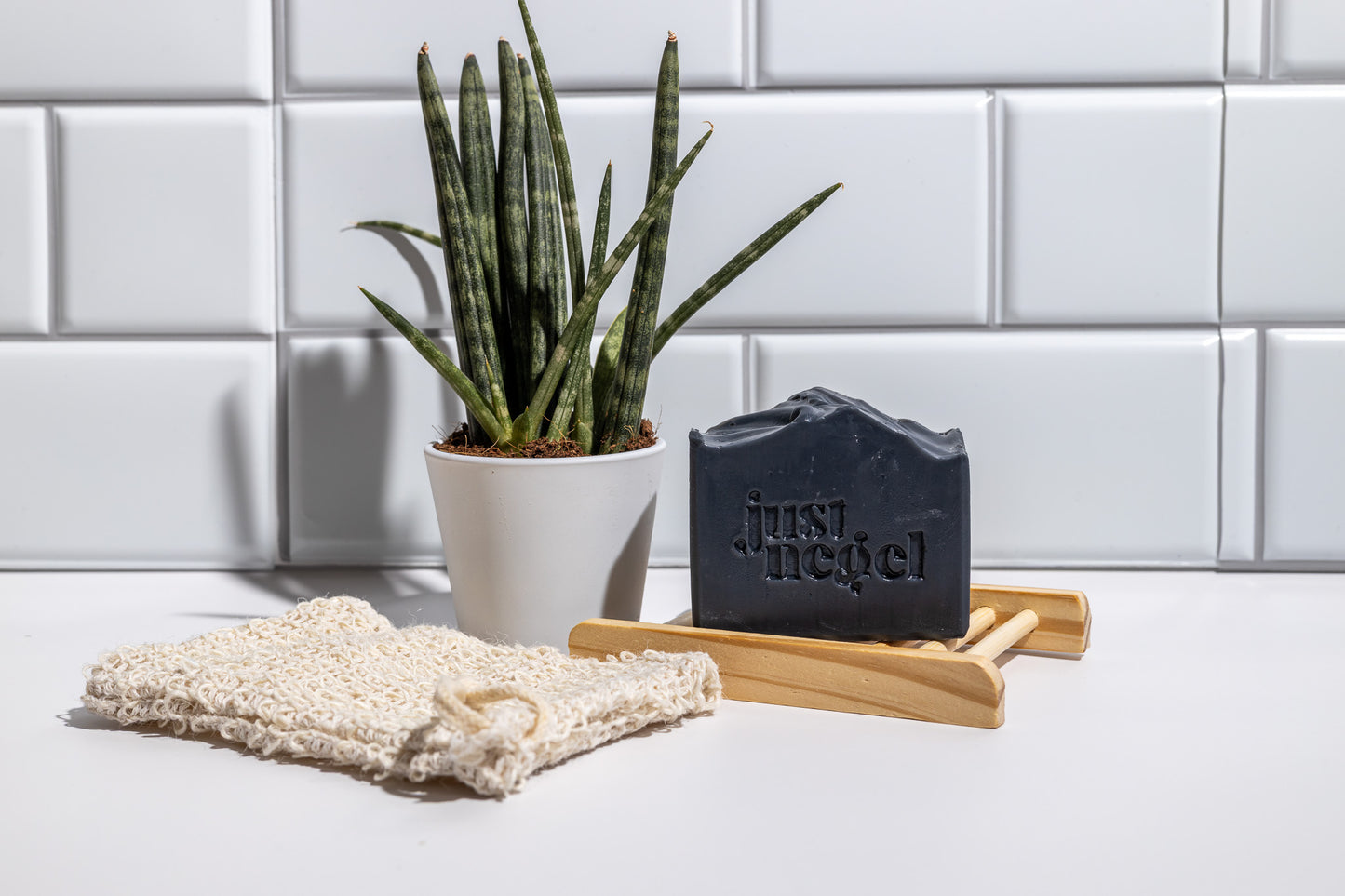Soap, Activated Charcoal, Cedarwood, Tea Tree, Peppermint